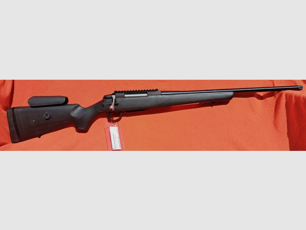 TIKKA T3x Lite ADJ Corto con riel Picatinny