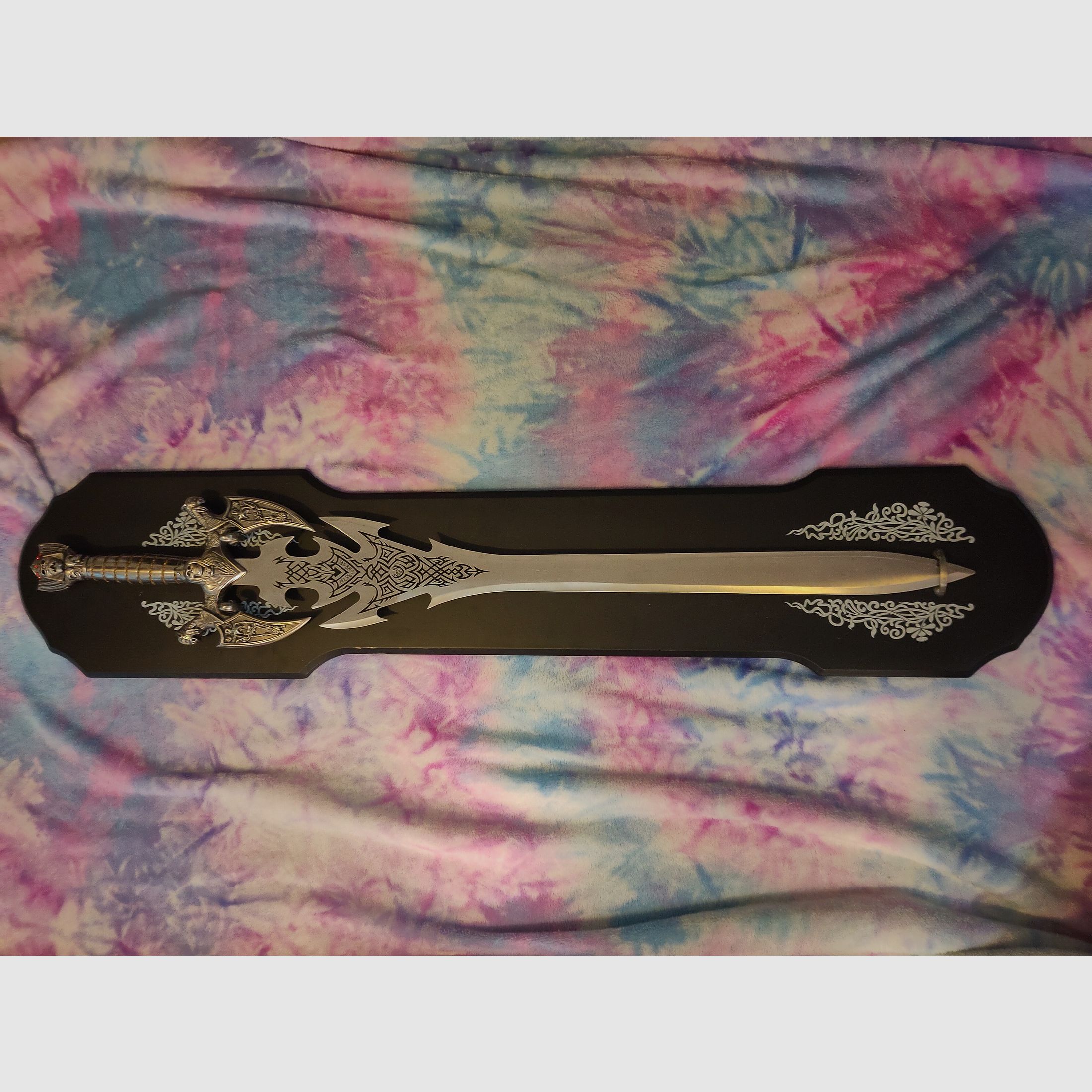 Decorative sword dragon slayer from "Two Worlds" 100cm including wall mount *rare*