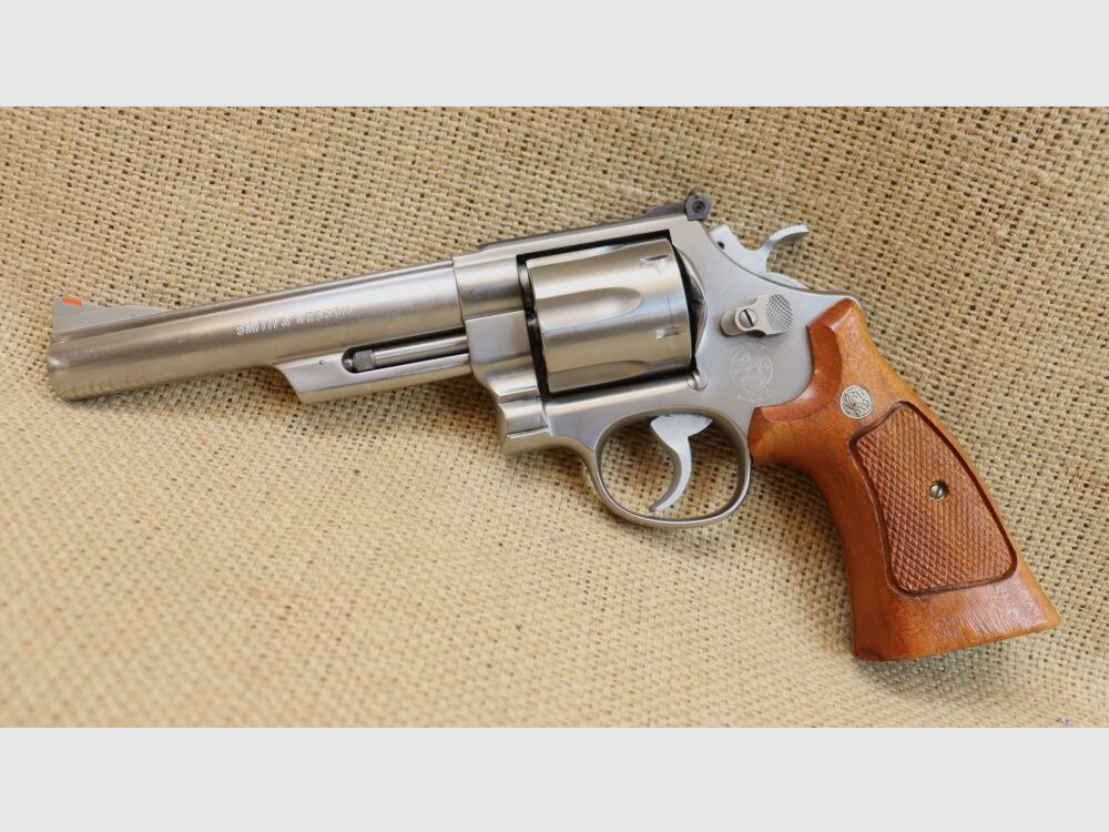 Smith & Wesson 629-2 .44RemMag