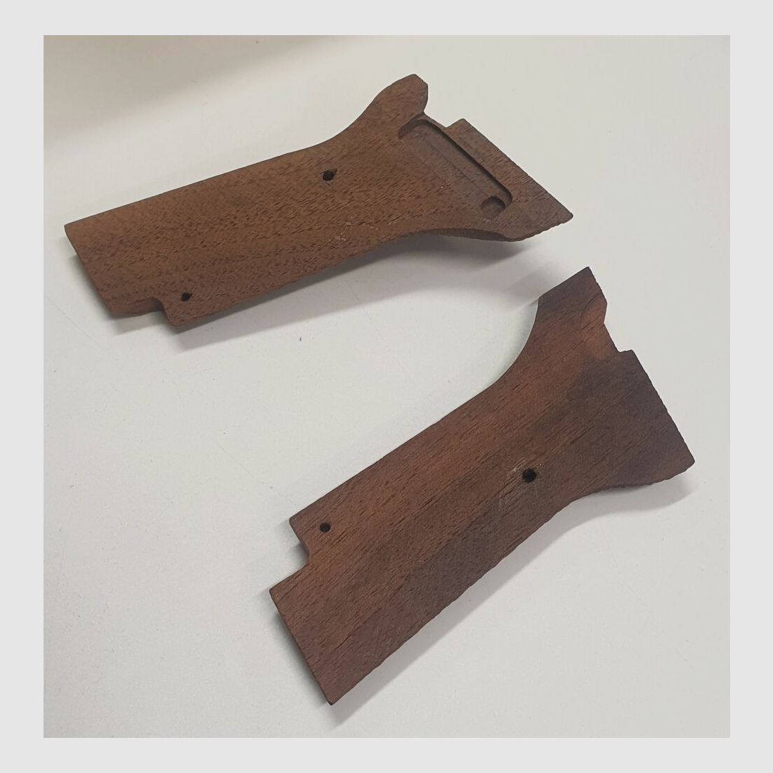 Plaquettes FN High Standard .22lr, bois