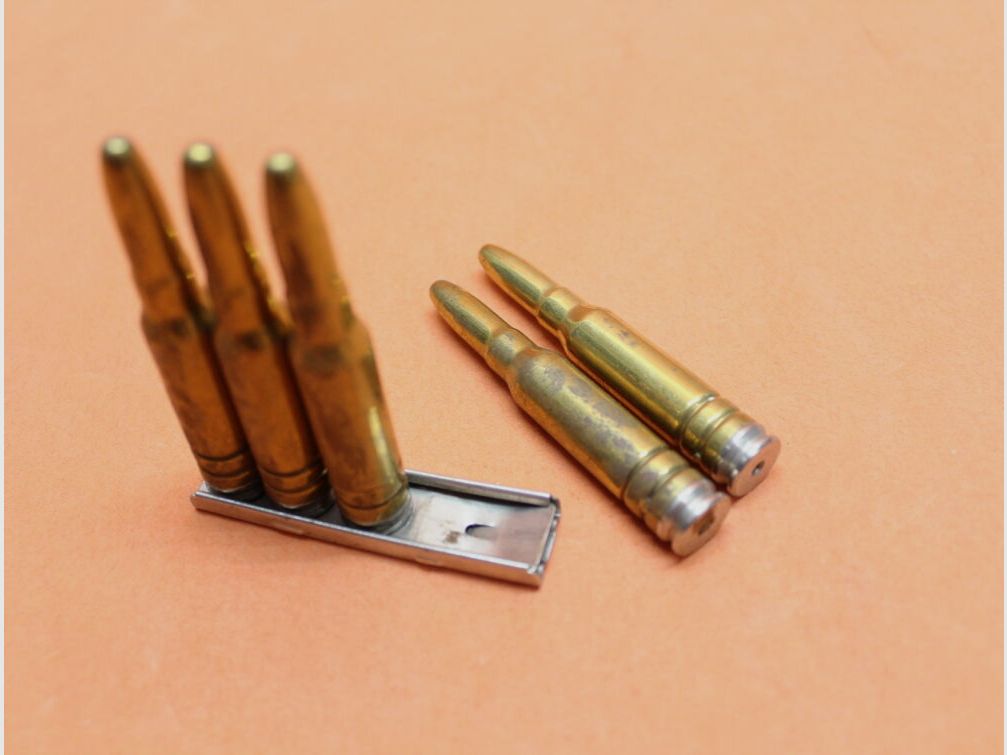 BUND SURPLUS Sammler-/Dekomunition .308Win Exerzierpatrone 7,62x51 BUND/ BGS 5 Stück incl. Ladestreifen FN FAL/G1