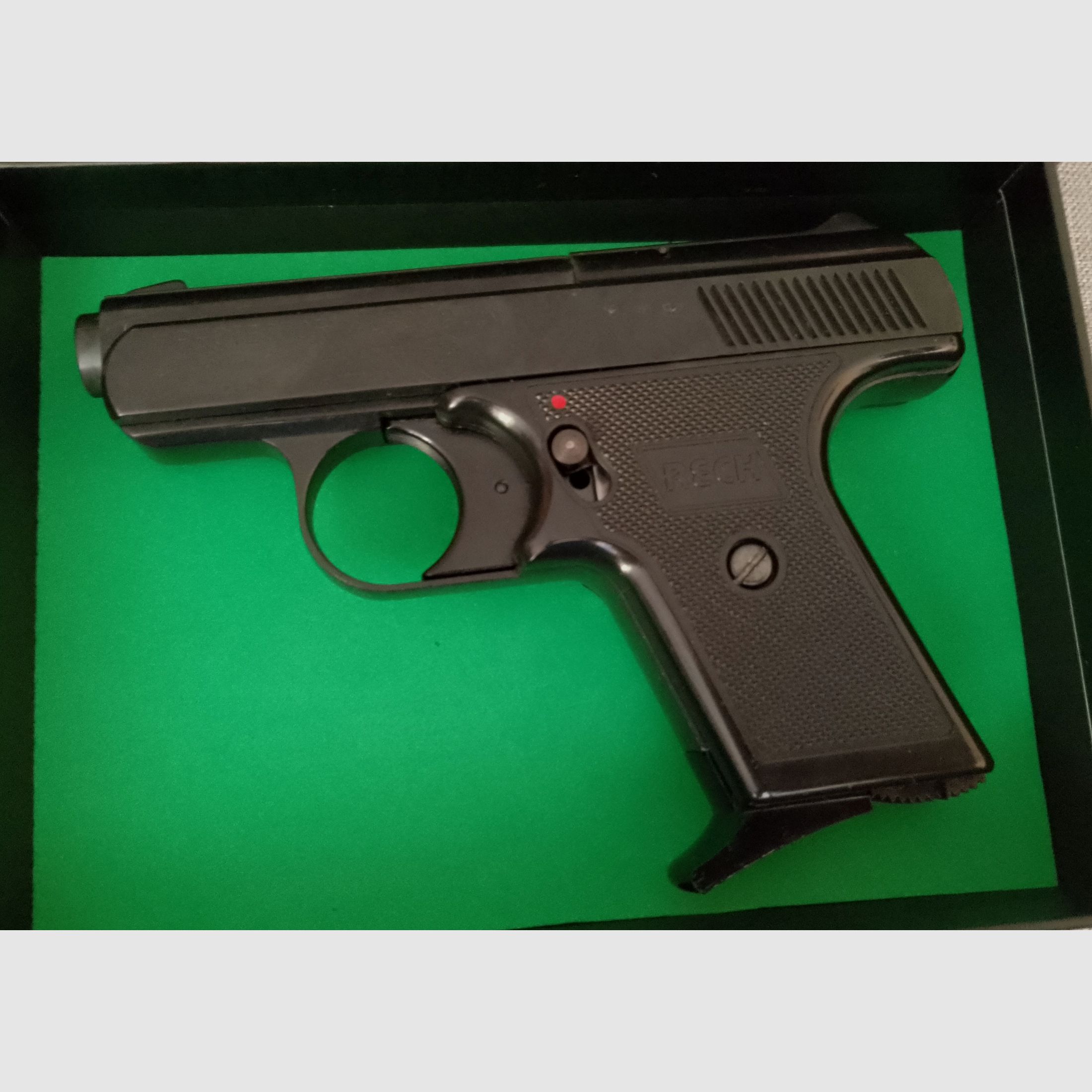 Alte Reck Protector Autom. Mod. “G5” im ersten PTB 12/ Kal. 8 mm Knall