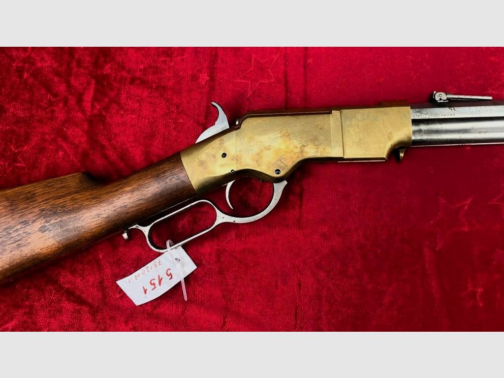 HEGE Uberti 1860 Henry Sonderserie mit Messingsystem und Lauf in White Finish Carbine Kal. 44/40 One of One Thousand 