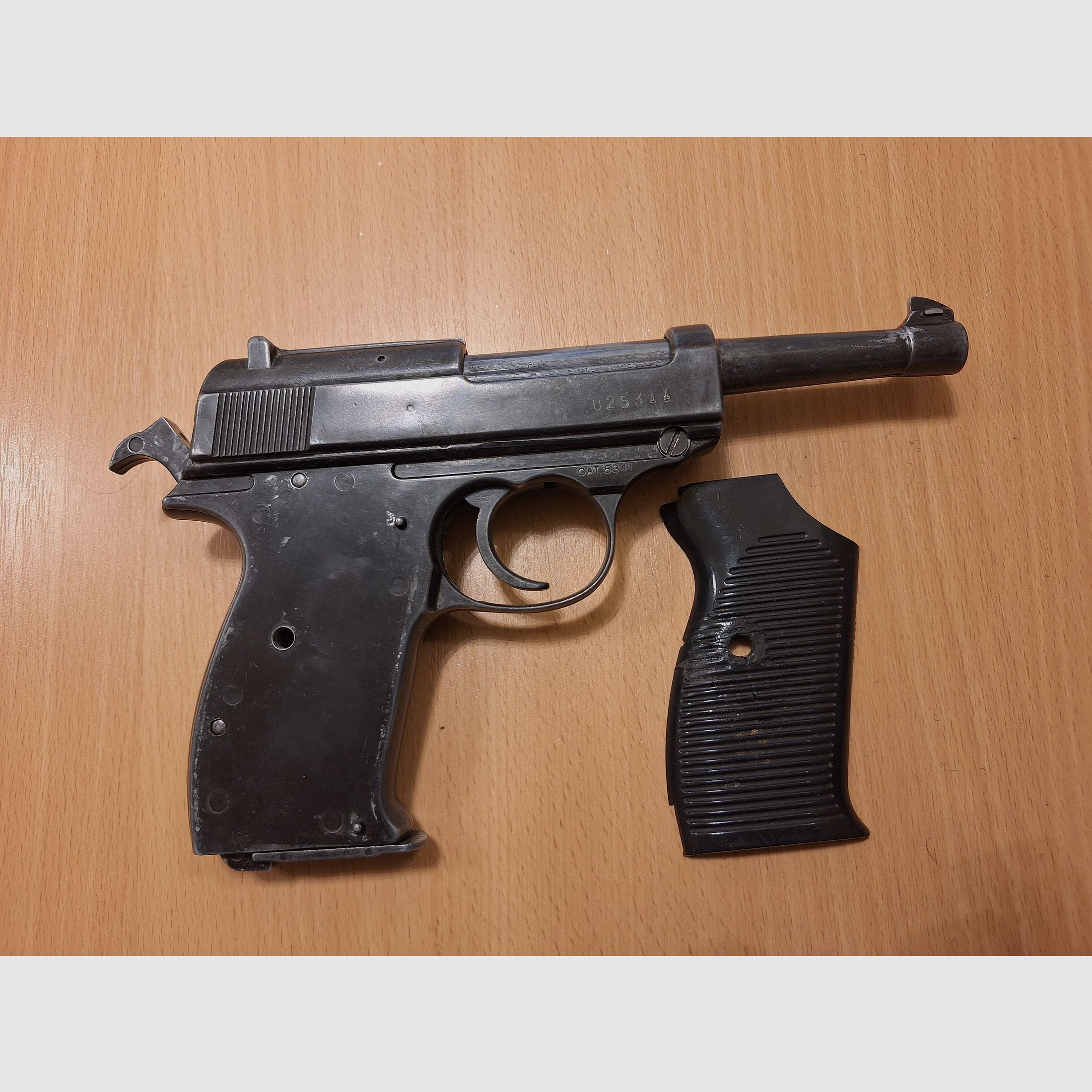 P 38 -  8mm blank firing