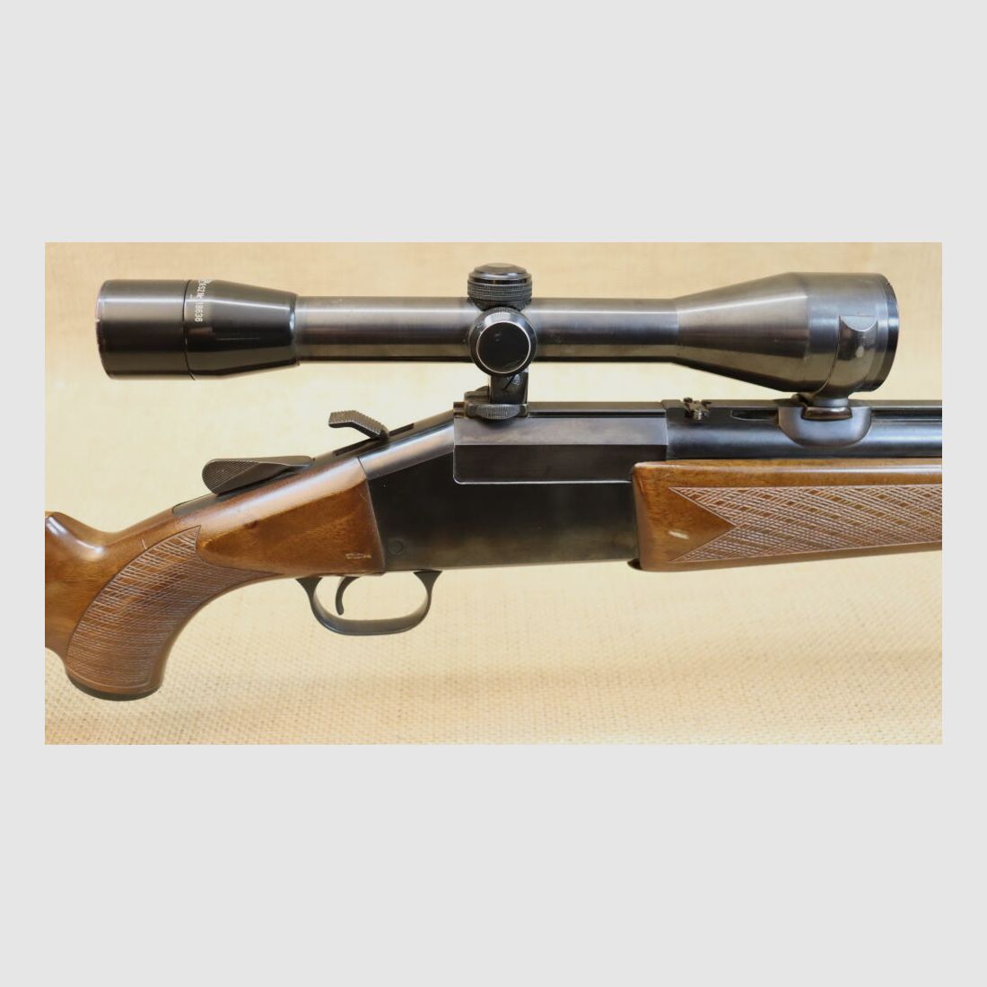TIKKA, Kal. 12/70 - .222Rem, inkl. Kahles Helia Super - 6 x 42 - Absehen 1 12/70;.222Rem