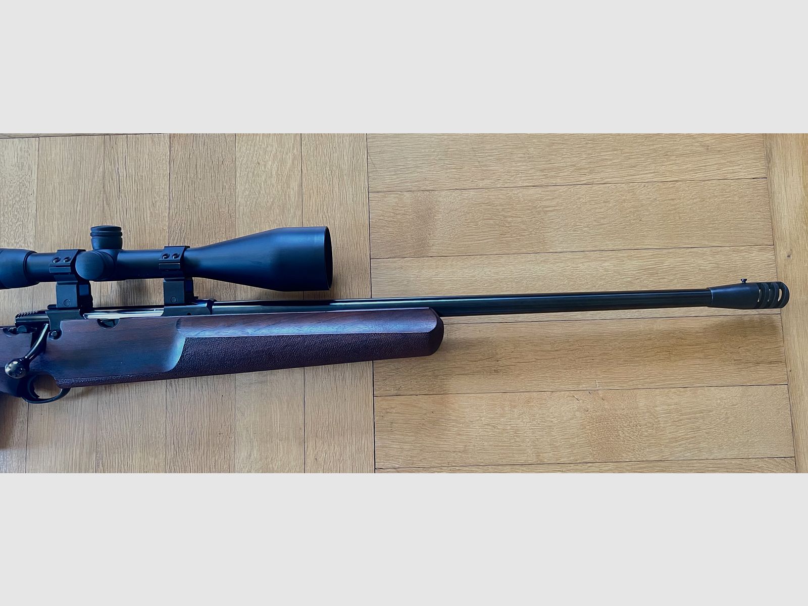 Kongsberg 393 met ZF Weaver 5-25x56mm scope