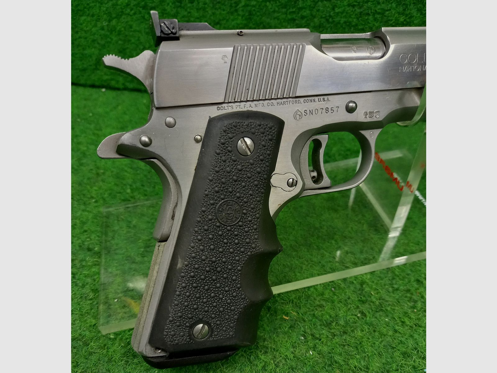 Pistolet Colt Gold Cup National Match .45 Auto, Acier inoxydable, 