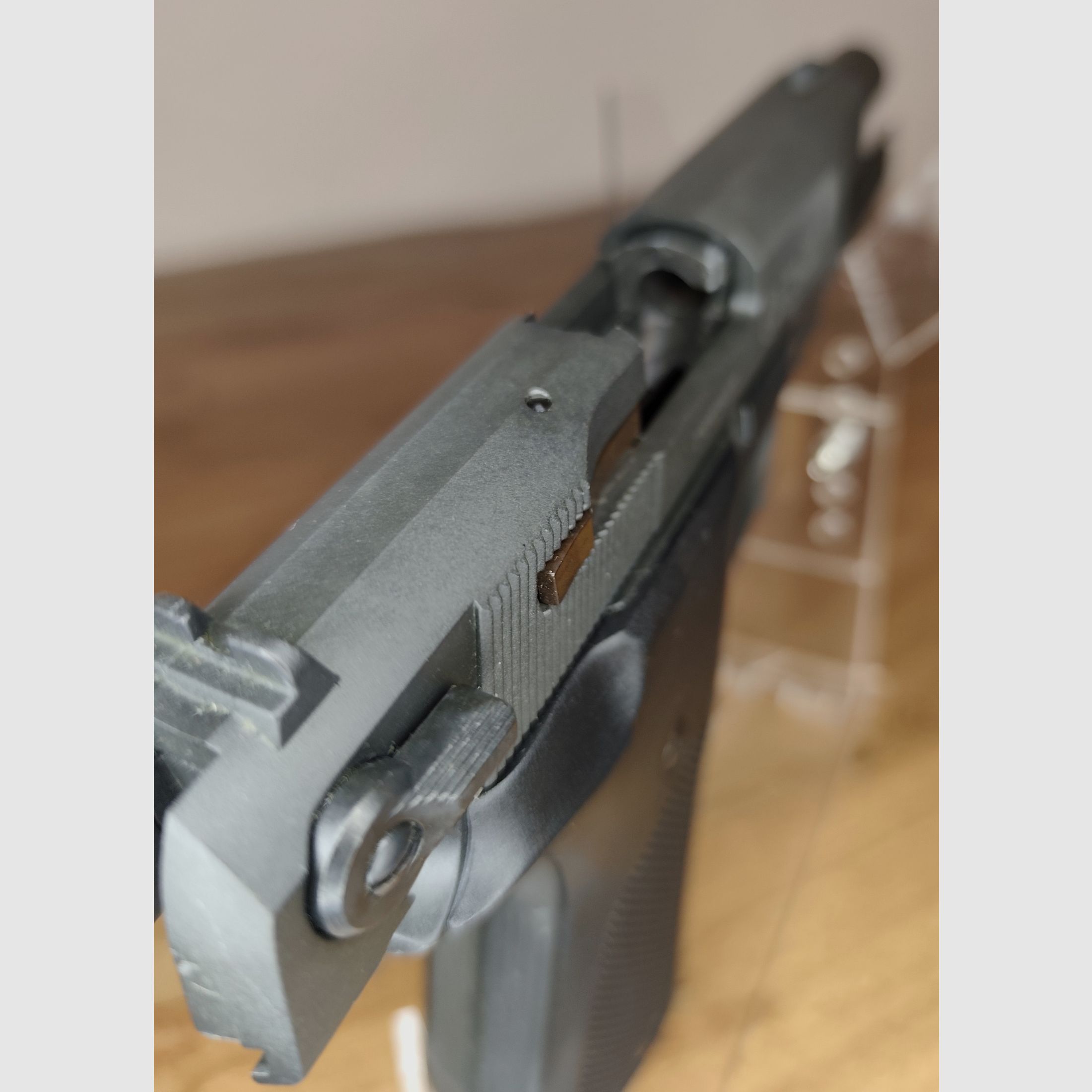 Walther P 88 Compact 9mm 2xMagazin schwarz PTB 764 Neuwertig Silvester-Set 25xPyro Effekte+50 Schuss Munition P.A.K.