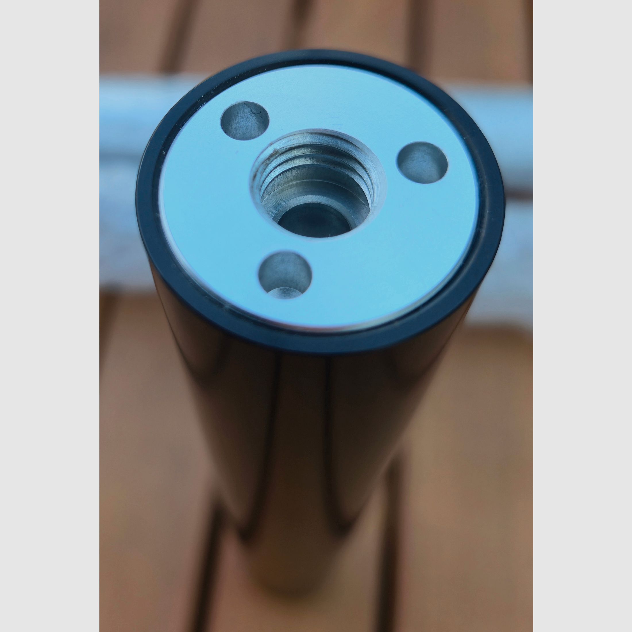Neue Kartusche / Pressluftkartusche (schwarz, lang) für Steyr Luftpistole (LP 10, Evo 10, LP 50 etc.) - TÜV bis 4/2036