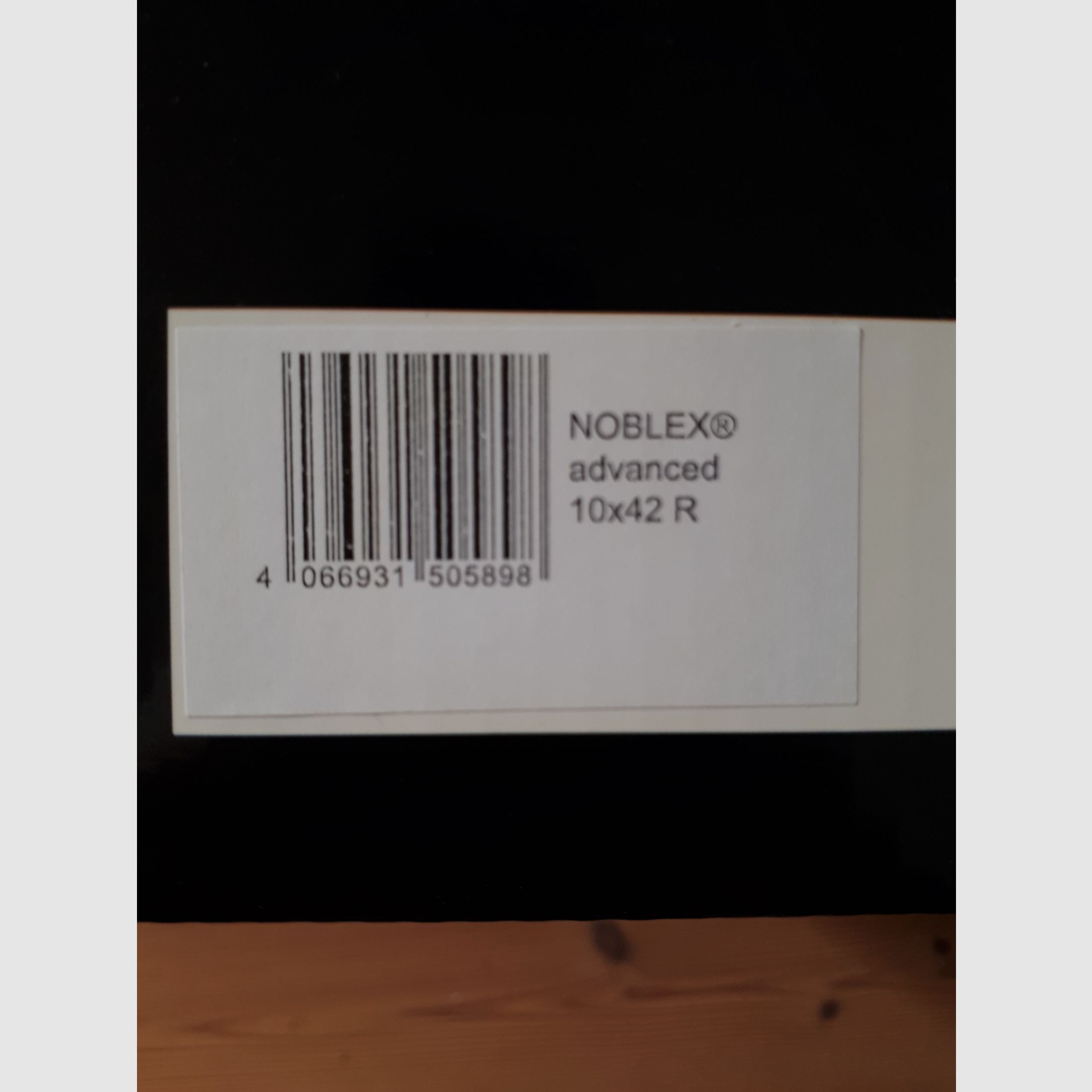NOBLEX NF 10x42 R advanced mit Laser-Entfernungsmesser
