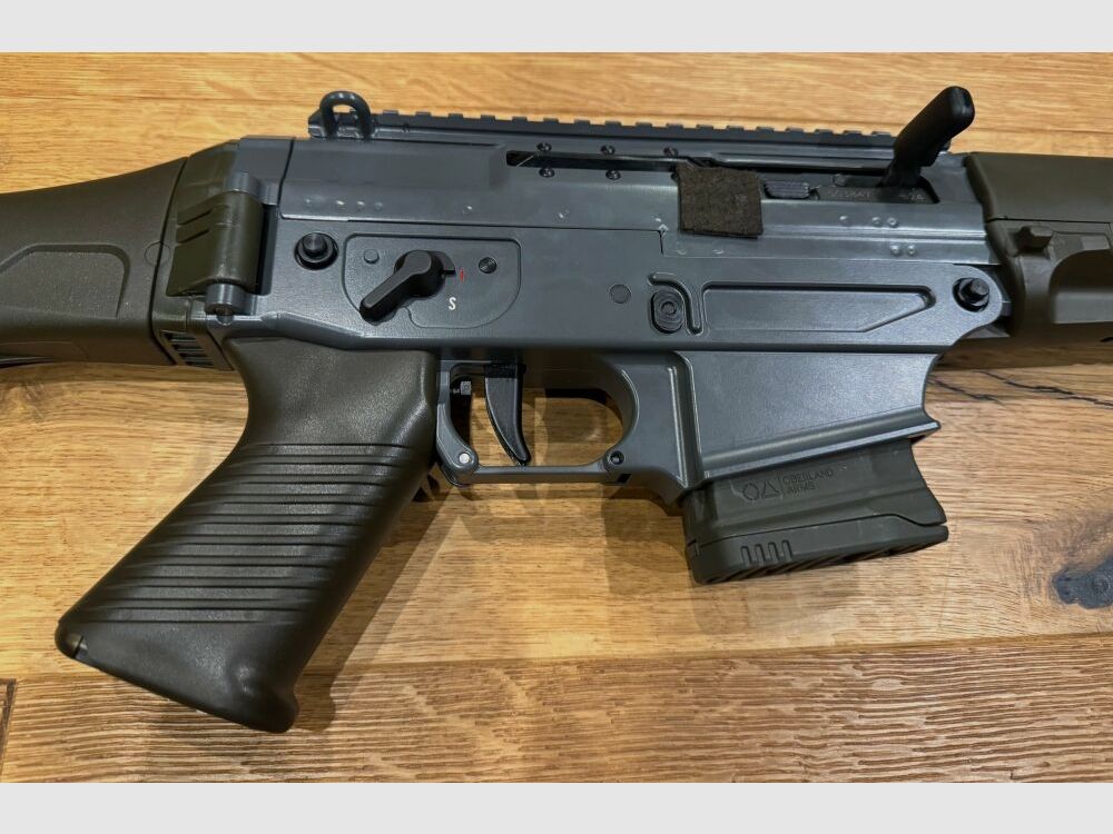 SIG SAUER Switzerland SG 553 AL SPORT US, Gray-Green