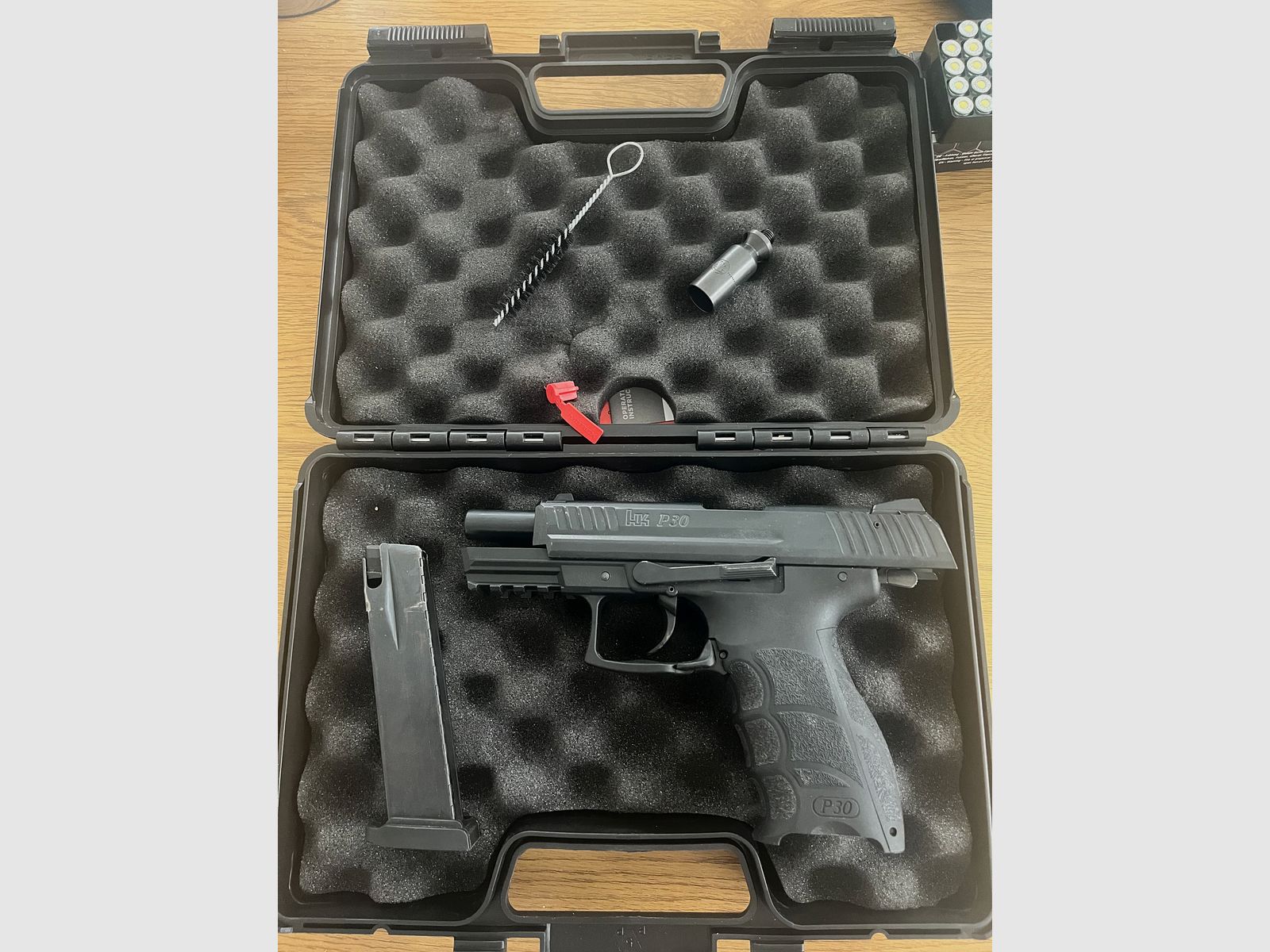 Heckler & Koch P30 PTB incluant la mallette + 49 cartouches à blanc