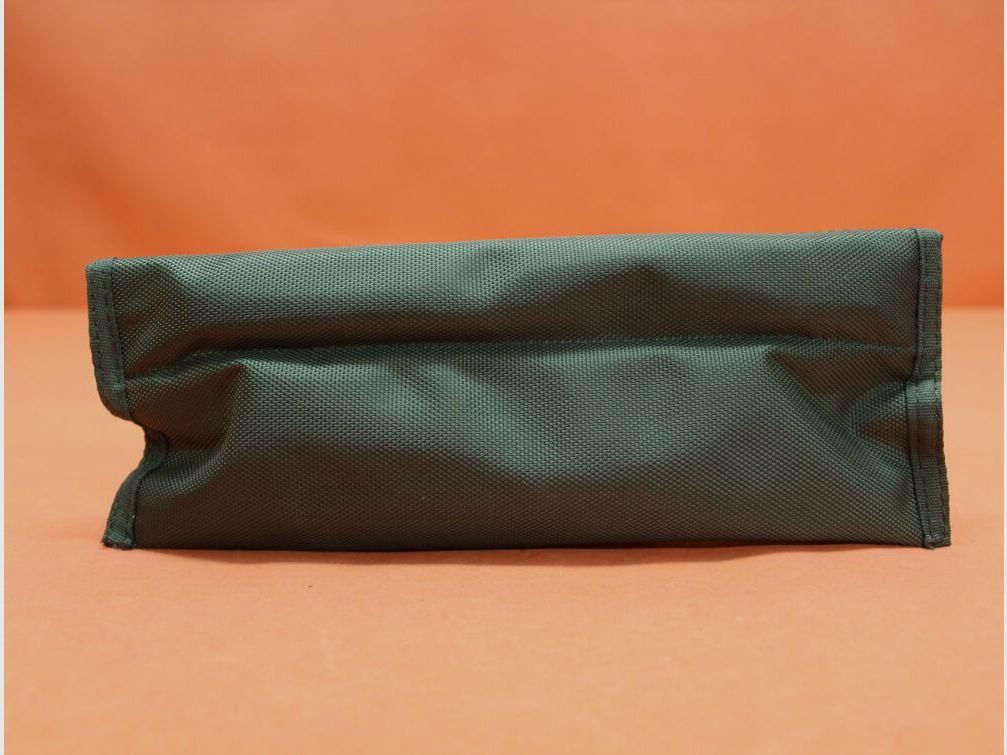 UTG - Leapers AR-15: Kit di pulizia UTG Modello 4/15 .223 (TL-A041) dispositivo di pulizia (Tipo USGI M16), incl. borsa in nylon