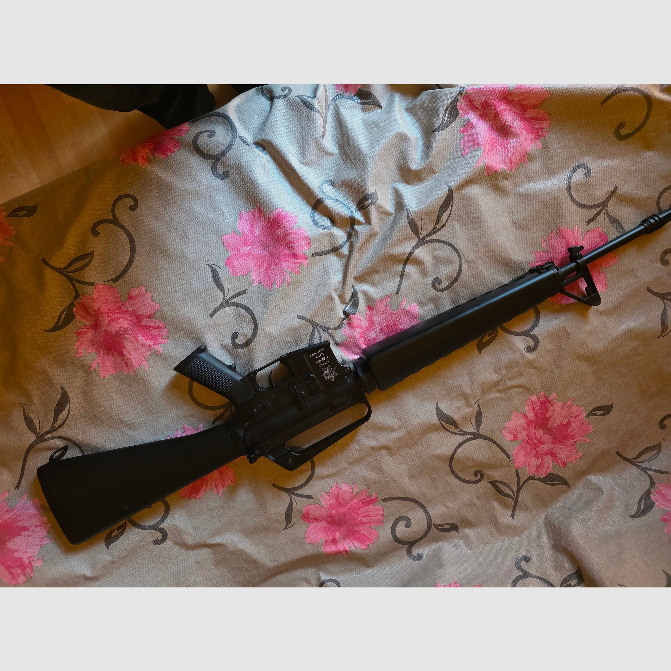 --- MWM GILLMANN - M16A1 - Co2 Rifle - 4.5 mm BB ---