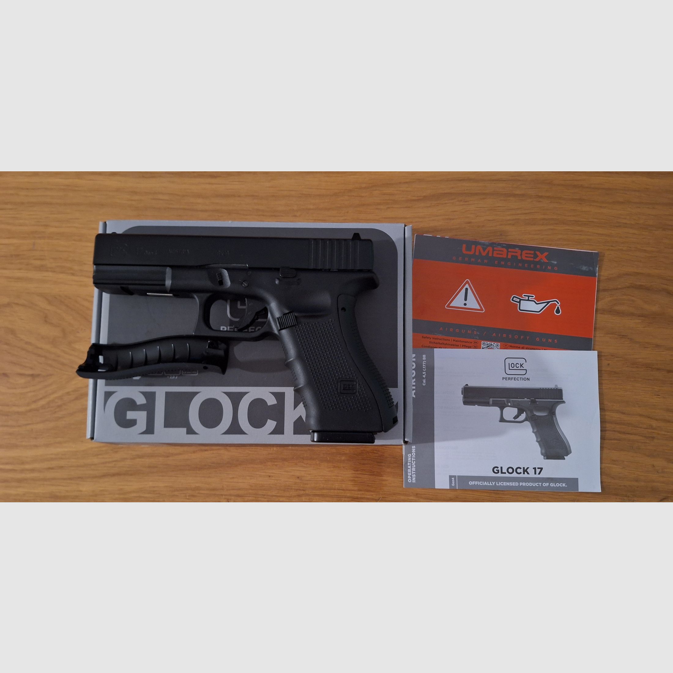 Glock 17 Gen4 Co2 guter Zustand 4,5 mm Stahl-BB mit Blowback