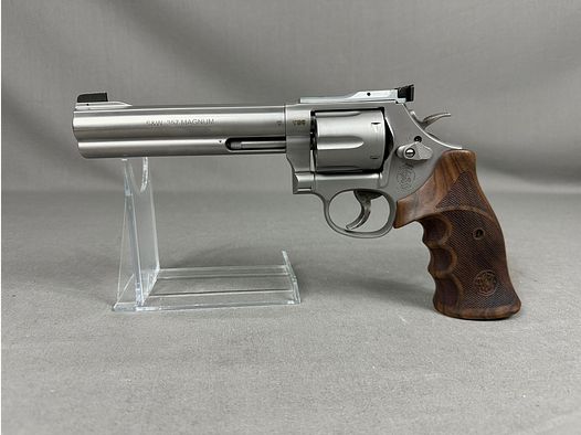 Smith & Wesson 686  Target Champion 