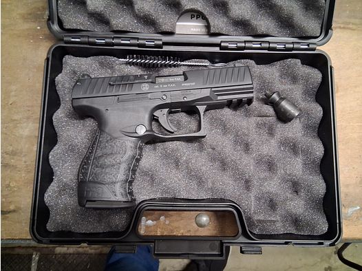 Whalter PPQ M2 9mm P.A.K Schreckschuss mit Zubehör