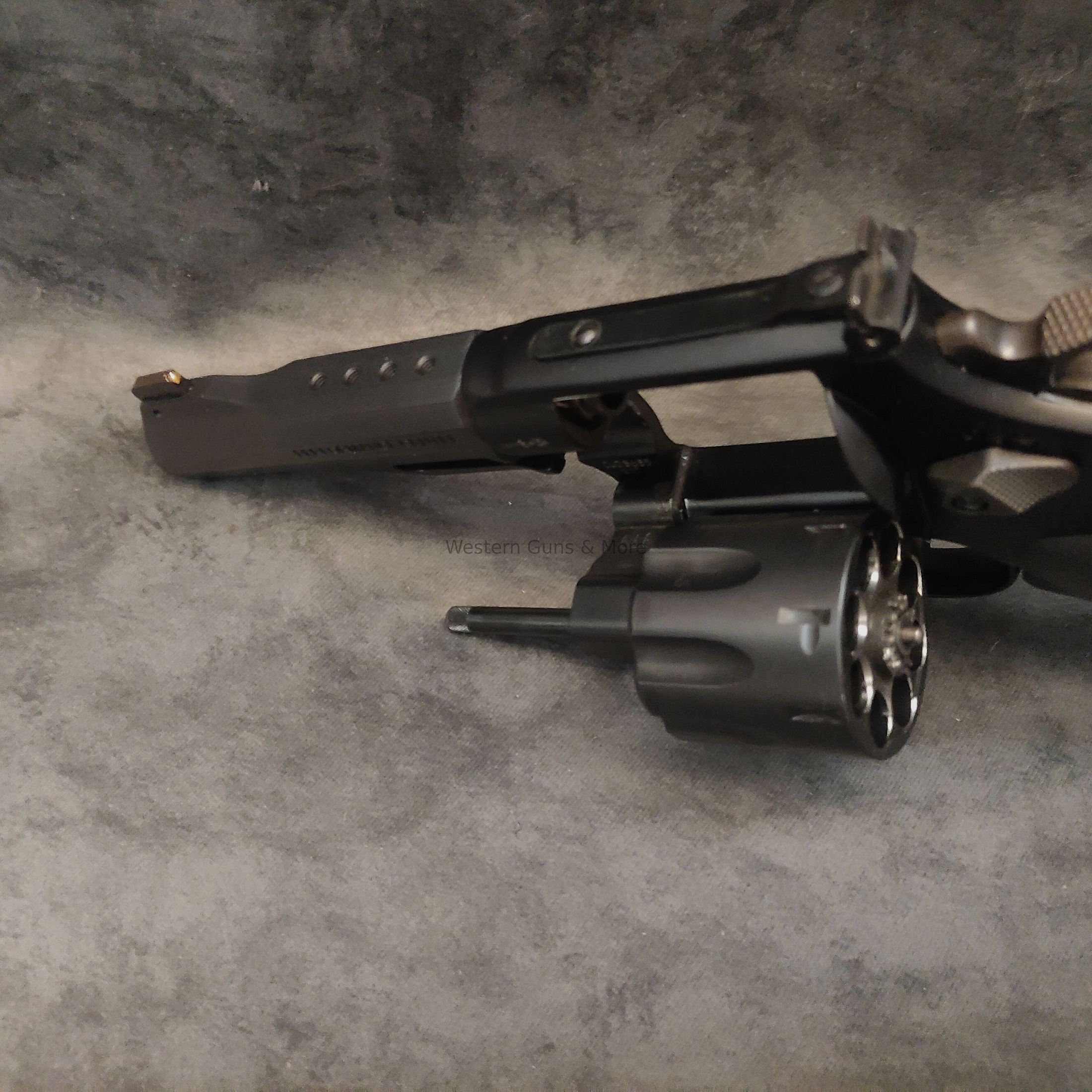 Smith & Wesson Mod.327 TRR8 8-Schüssig Performance Center