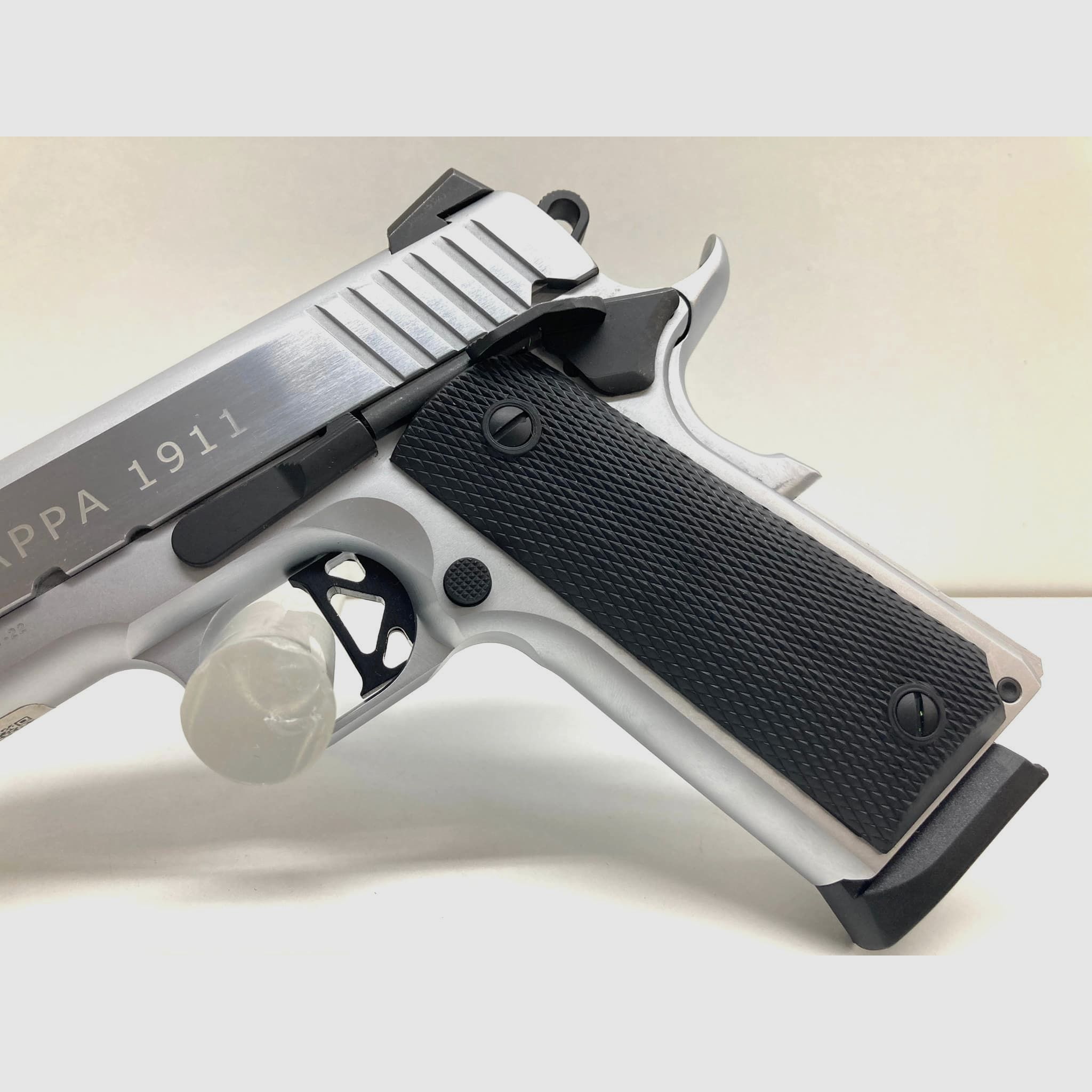 CHIAPPA 1911 Superior Chrome 5″ | 9mm Luger