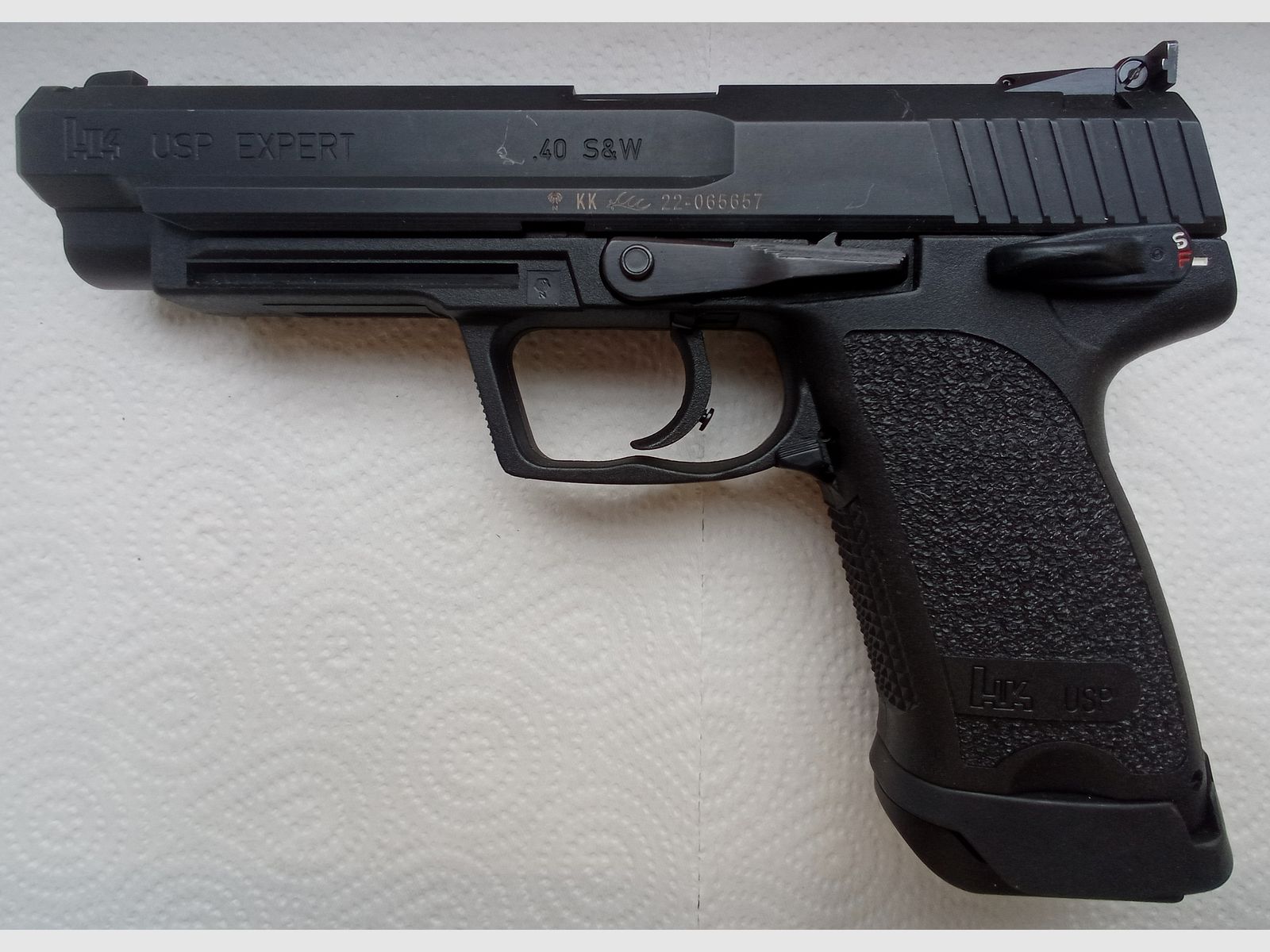 Półautomatyczny pistolet Heckler & Koch Expert – .40 S&W
