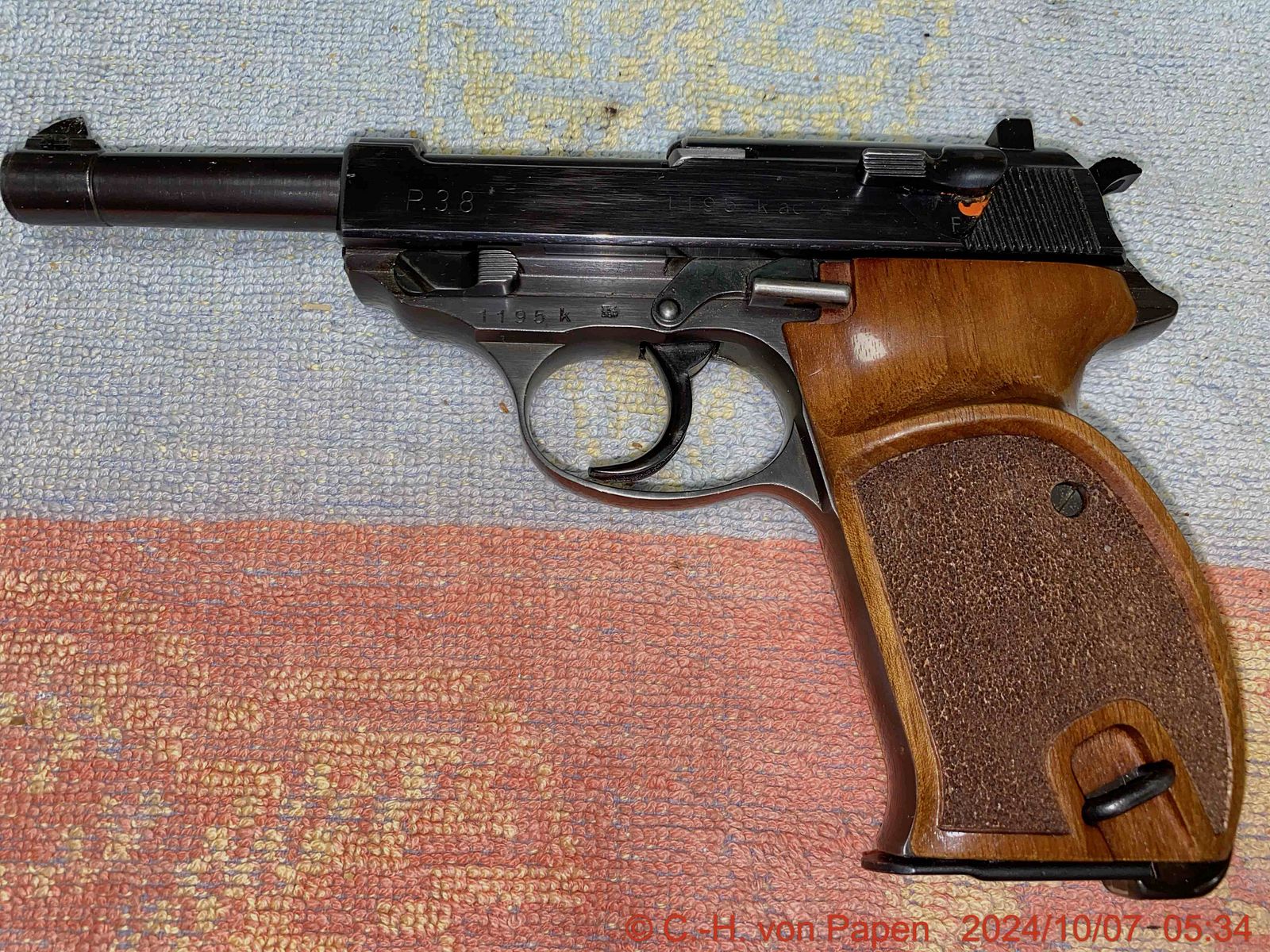 Walther P38 WaA 359 ac 44, image 1 sur 15