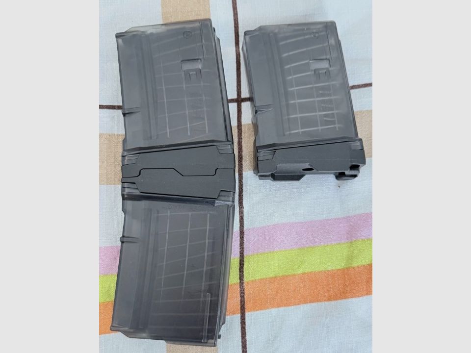 Cross Mag caricatore AR15 accoppiato a terra per cartucce calibro .223 remington per piattaforme AR15 come Heckler & Koch MR223, Schmeisser, Haenel CR223 ecc.