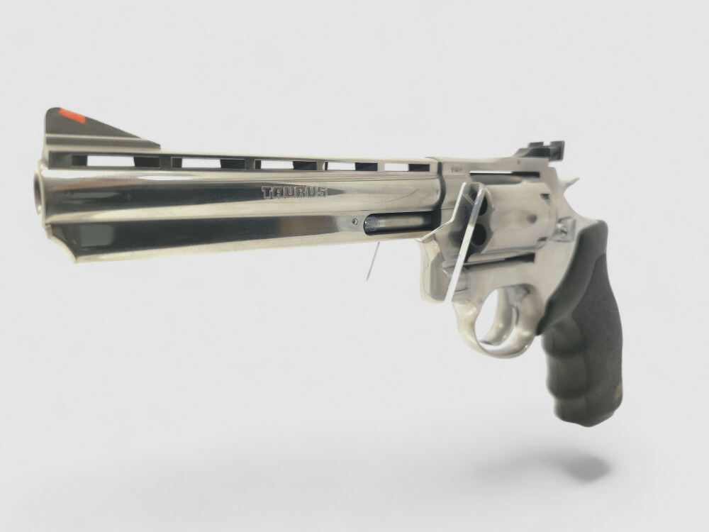 Taurus 689