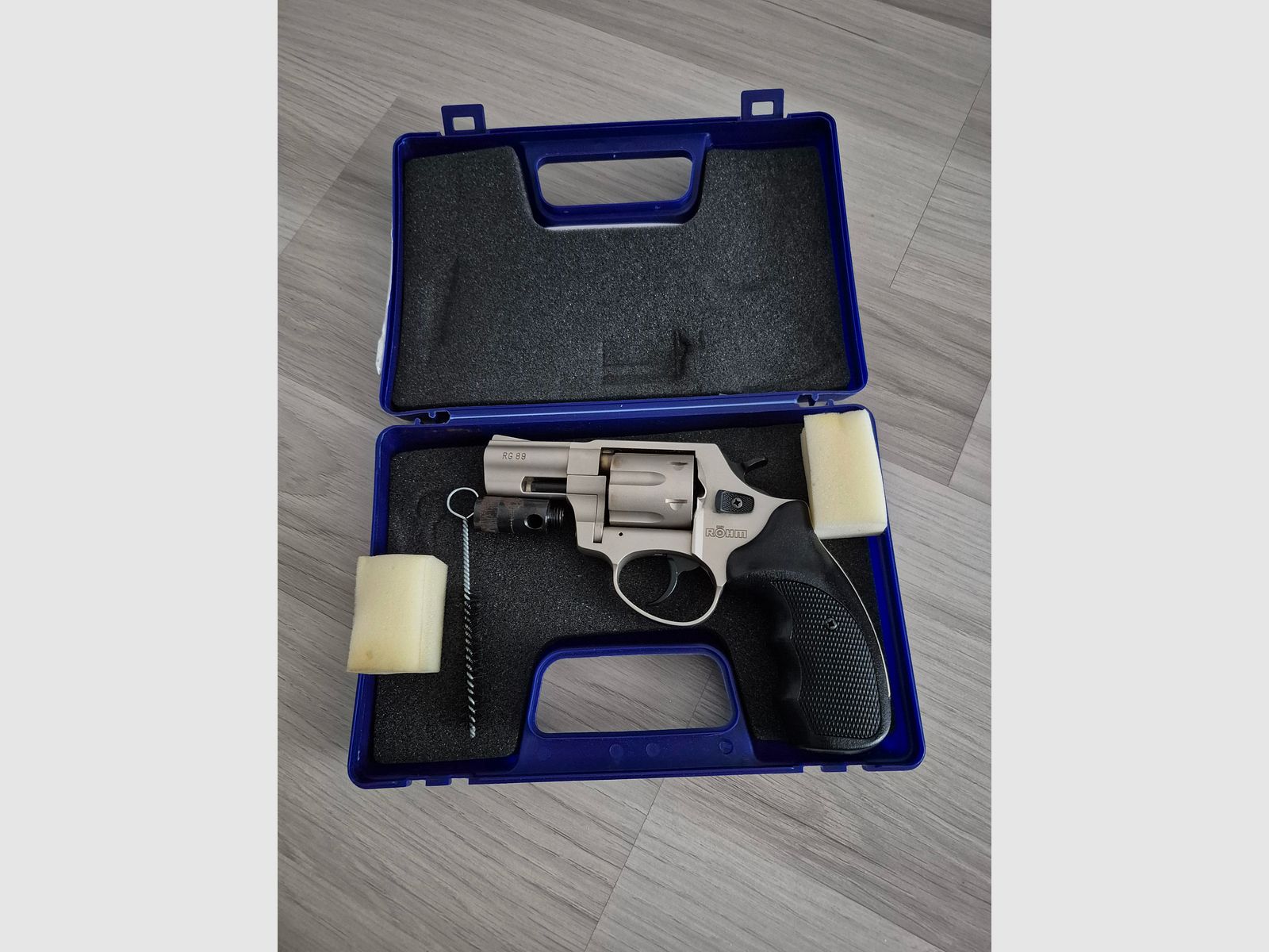 Röhm RG 89 Schreckschuss Revolver cal. 9mm R.K. – inkl. Abschussbecher + Koffer