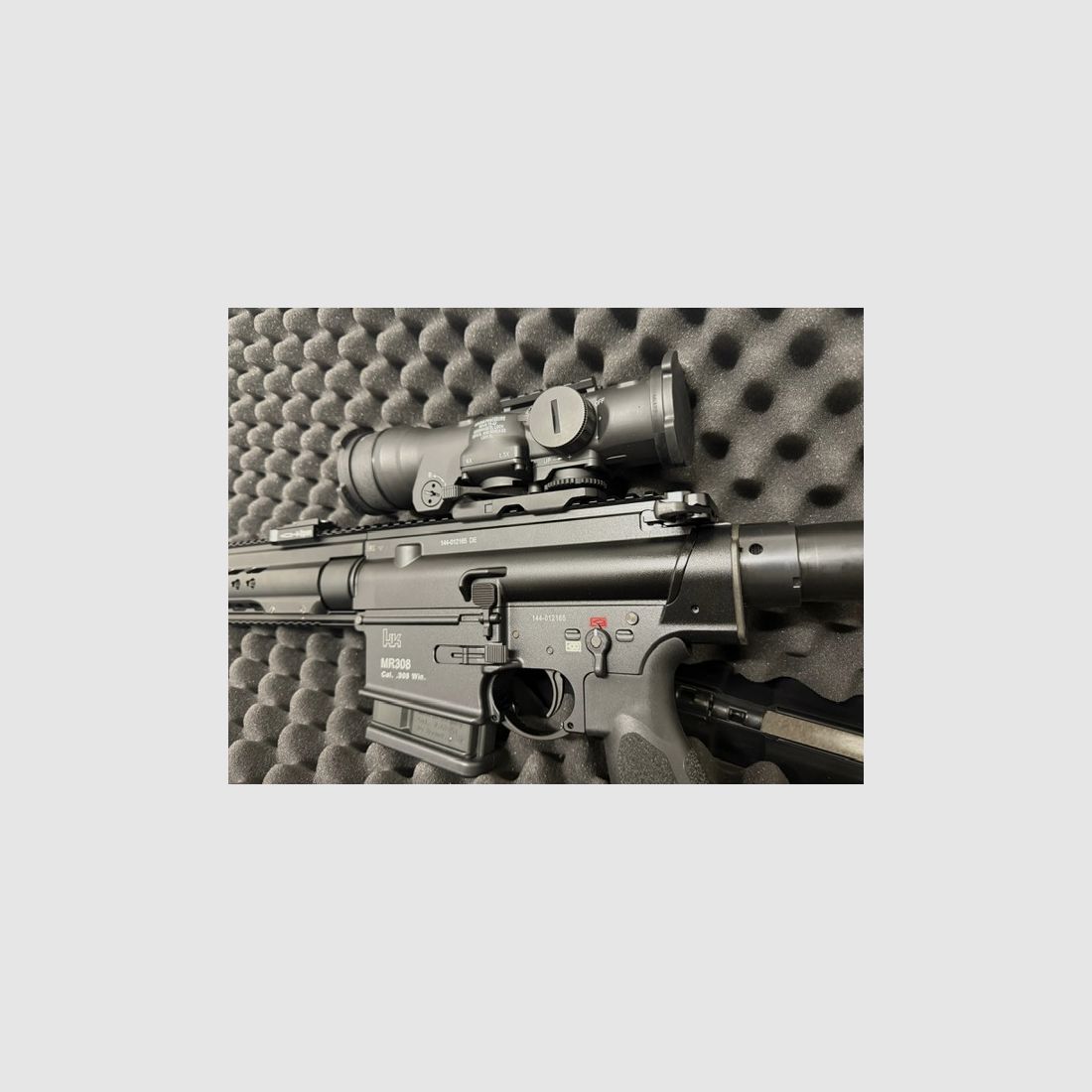 Heckler u. Koch MR308 13" incl. Elcan Specter DR 1,5x / 6x Kal. 7.62, FDE Zielfernrohr