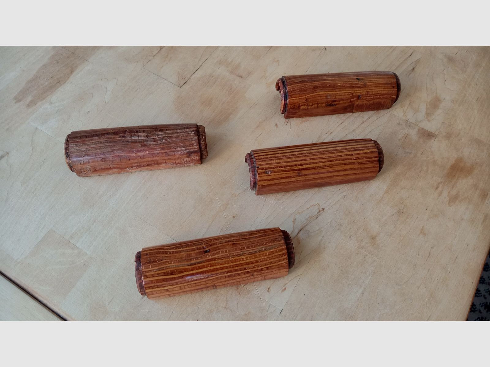 Originale guanti superiori Dong AK rumeni (molto larghi) / Legno laminato robusto perfetto per il pene di asino rumeno (Uluc) o guanti RPK