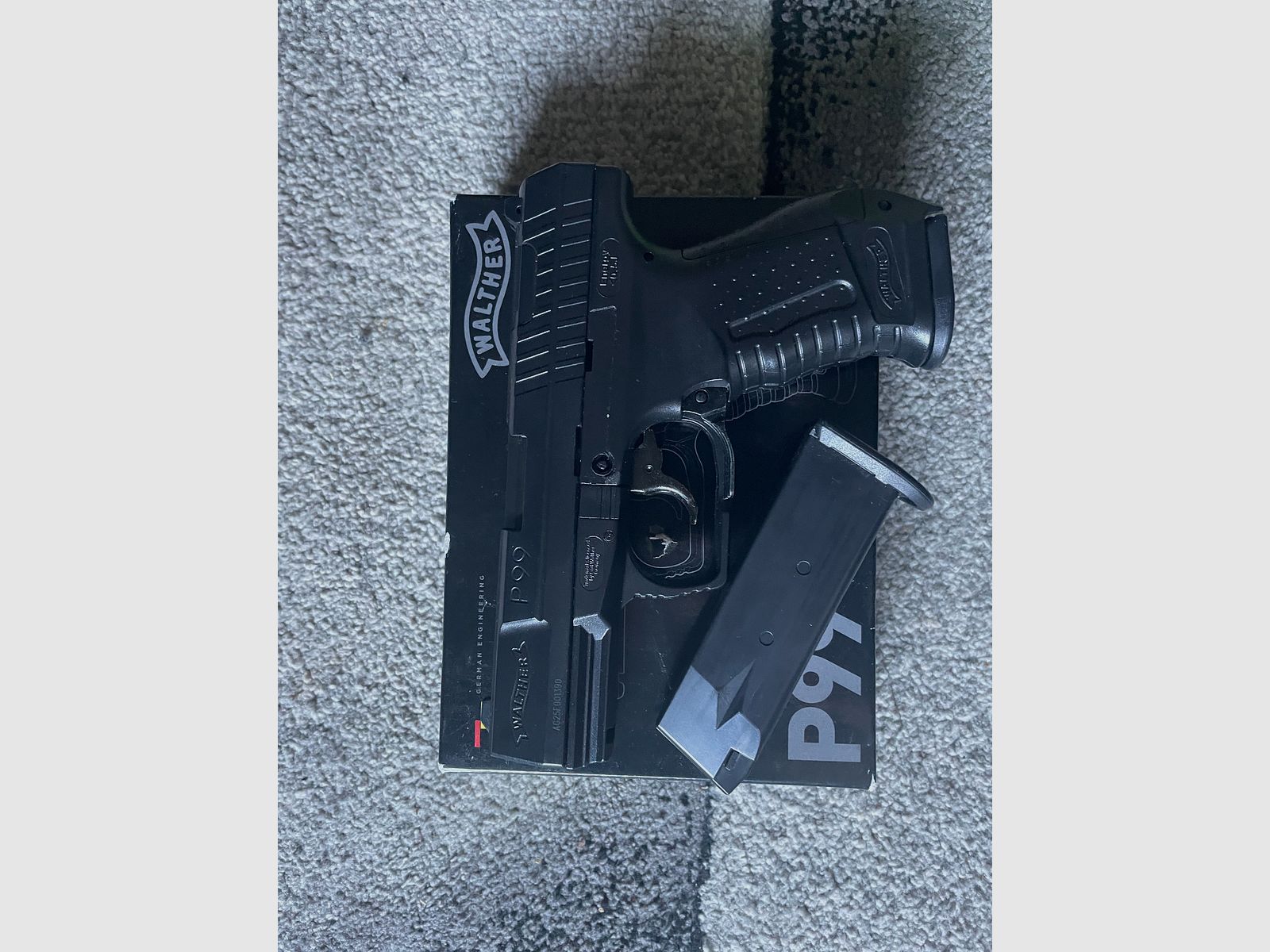 Walther P99 with 2 mags