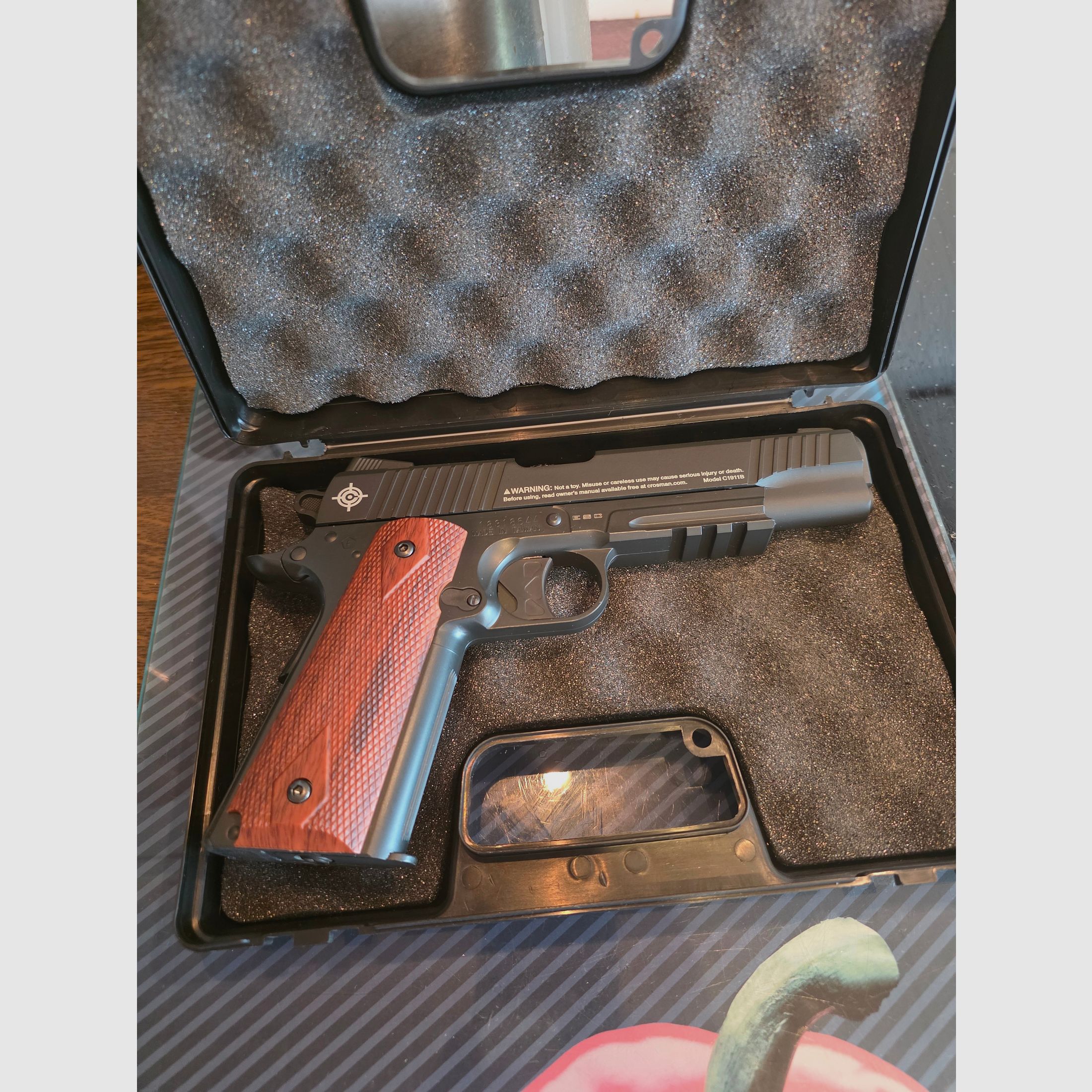 LP Crosman 1911
