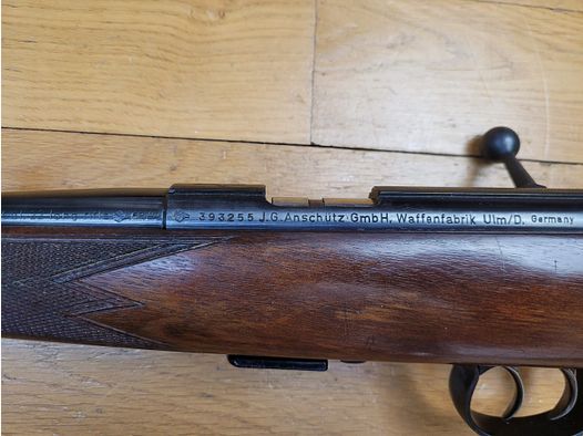 Peu courante et très belle Carabine Anschütz Type Schützen – Modèle 1418 ST – Cal. 22LR – Chargeur Anschütz d&rsquo;origine – Qualité Anschütz des années 60 – Une merveille de petite carabine et un Collector – TBE++