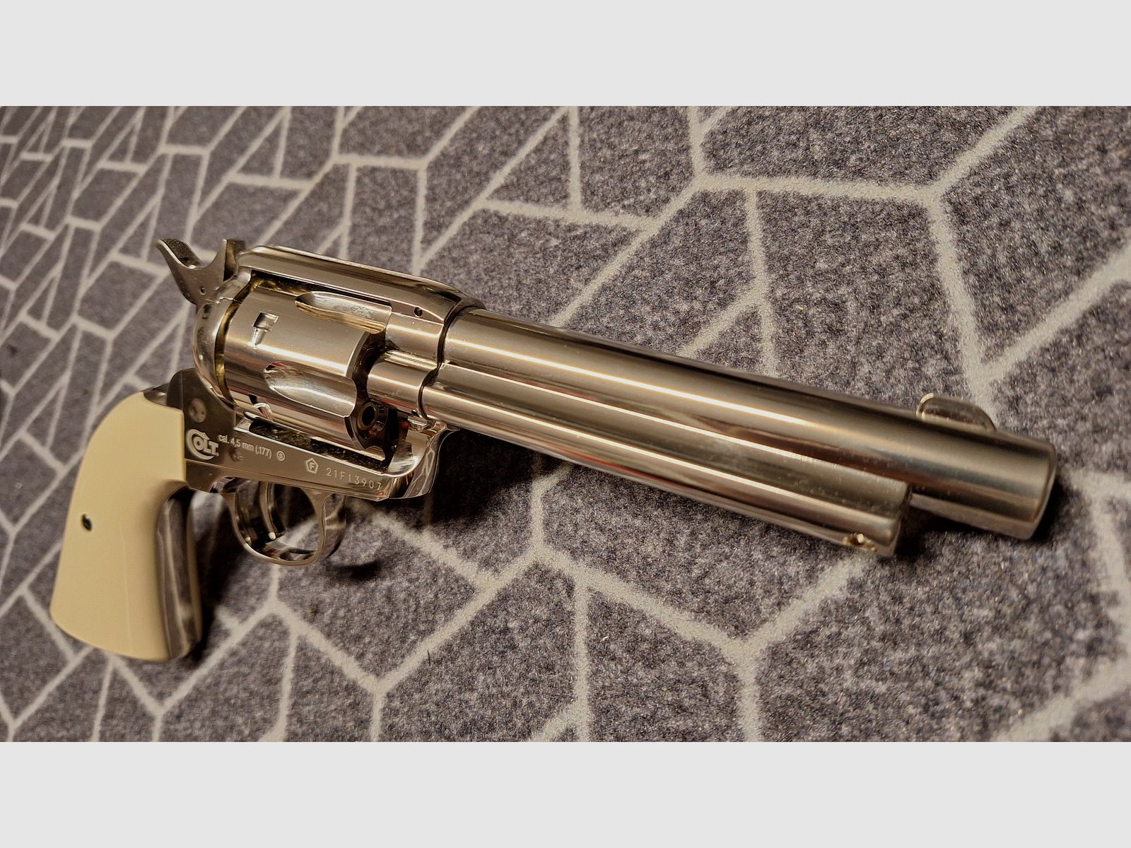 Colt Single Action Army® 45 nickel Co2 revolver caliber 4.5 mm BB-NEW