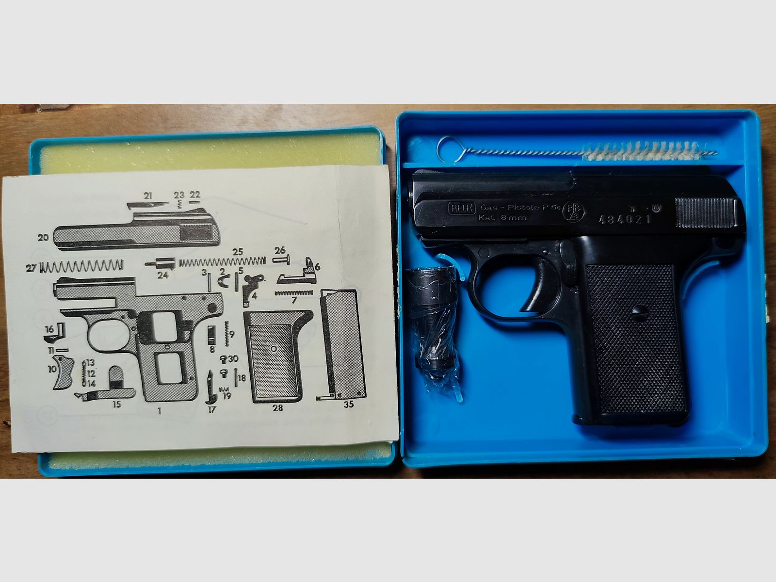 Reck P 6 S caliber 8mm old PTB 78 collector's pistol +10 shots CS gas from Umarex