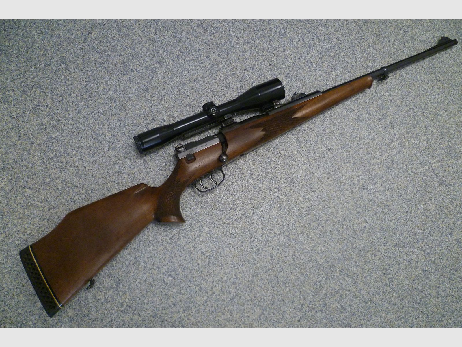 Rifle repetidora Mauser modelo 66 S .243 Win.