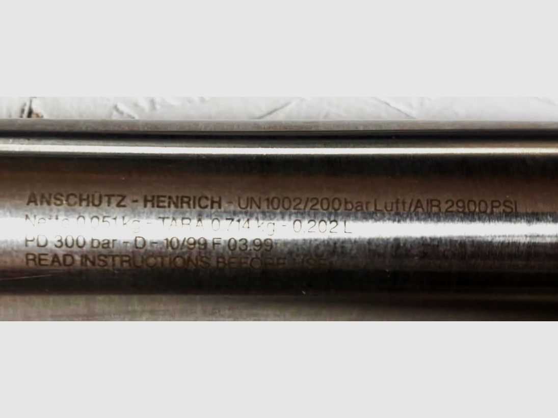HPA persluchtpatroon Anschütz oud maar dicht tot 300 bar! Massieve VA uitvoering