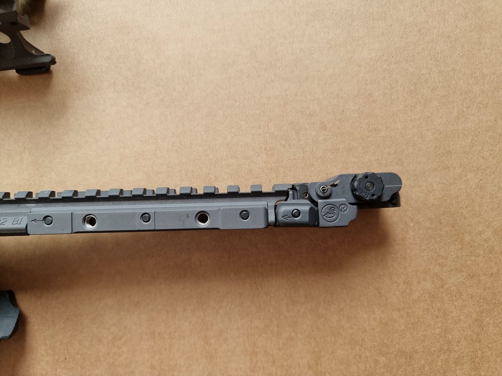 *RARA* A.R.M.S. - Sistema de riel #50-C con miras de gas plegables #41-BL y miras traseras #40-L - AR15 de los 2000