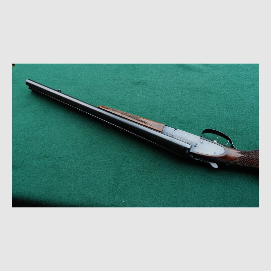 CAS escopeta de caza, auténticos cerrojos laterales, sin extractores, seguro manual.