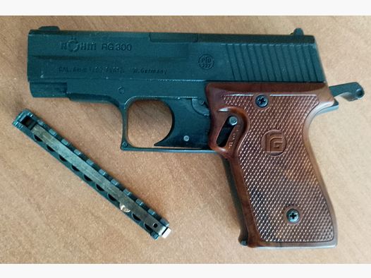 Alte Röhm RG 300 Schreckschuss Pistole Kal. 6 mm Knall Flobert