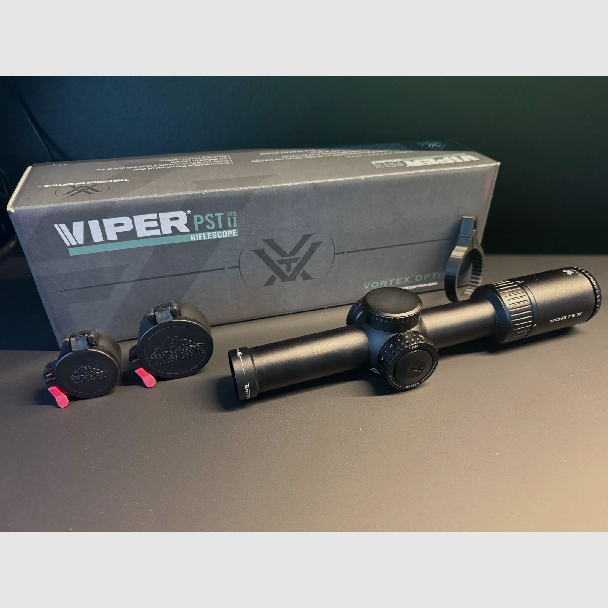 Zielfernrohr  VORTEX  Viper PST Gen II 1-6x24 SFP mit VMR-2 MRAD Leuchtabsehen & Butler Creek Caps