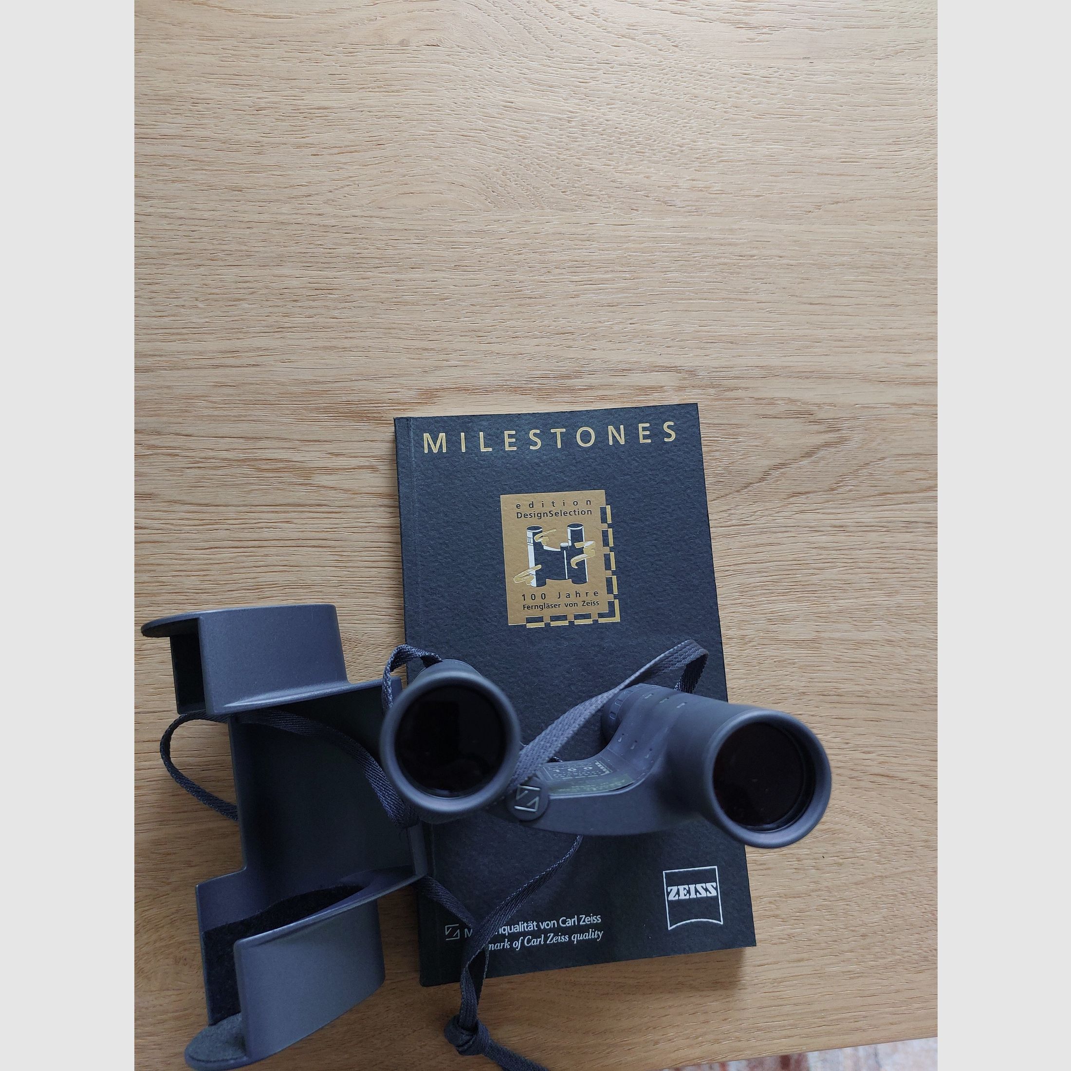Zeiss 10x25B zakverrekijker, afbeelding 2 van 5