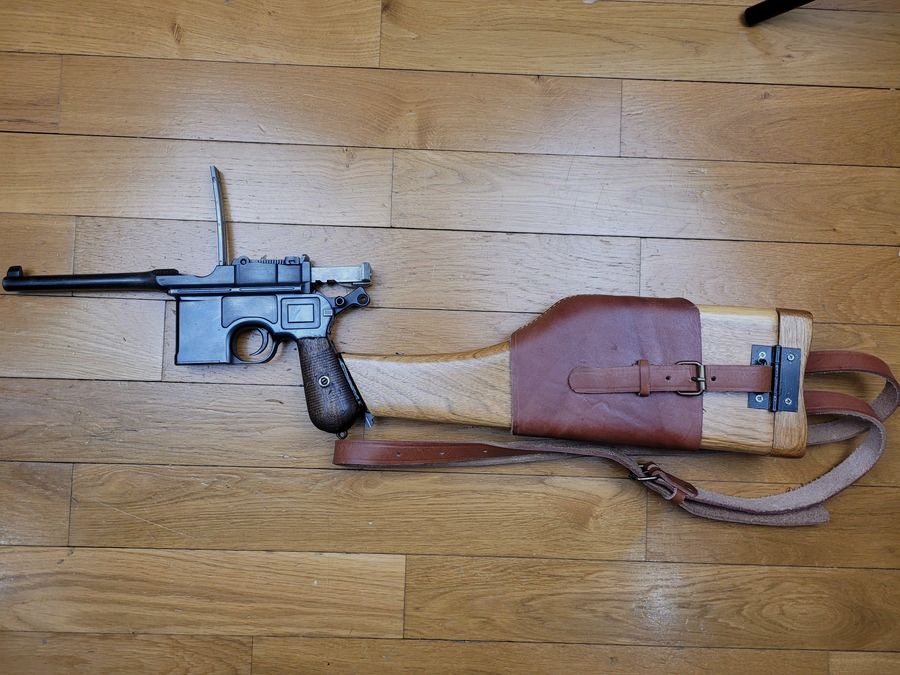 Très beau pistolet C96 Mauser – arme légendaire – Fabrication Mauser Oberndorf A/M vers 1913 – 7,63 Mauser – Étui-crosse pour le tir et le transport – TBE +, image 1 sur 24