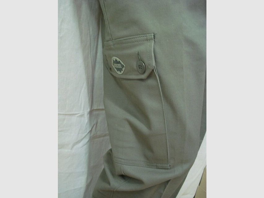 AKAH Jeans mit Patte