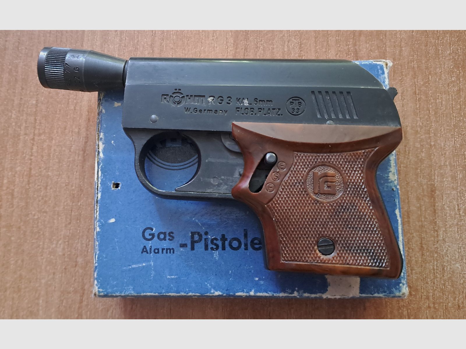 Röhm RG 3 Schreckschuss Pistole im Kaliber 6 mm Knall