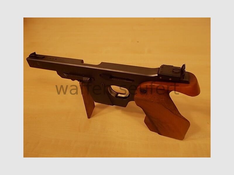 Walther OSP .22 short rapid-fire pistol + spare magazine