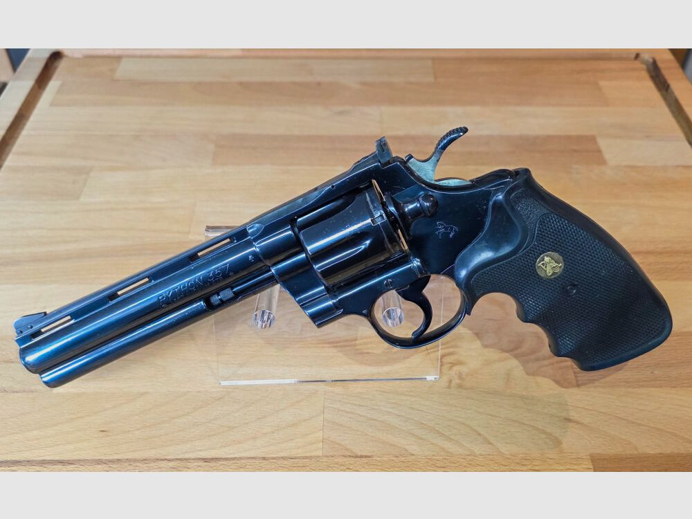 Colt Python, imagen 3 de 4