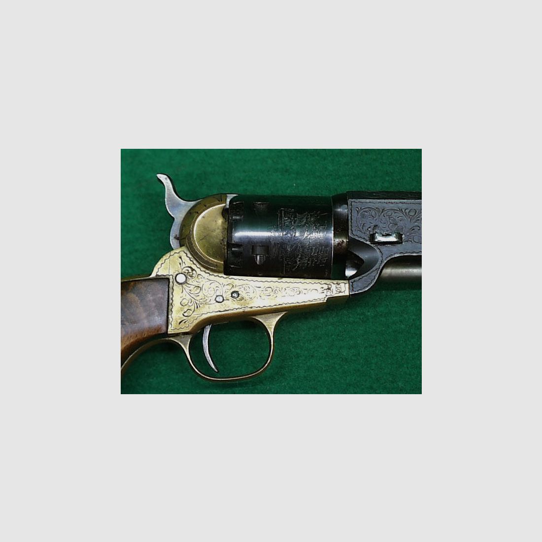 Hege Revolver Colt 1851 Navy, graviert