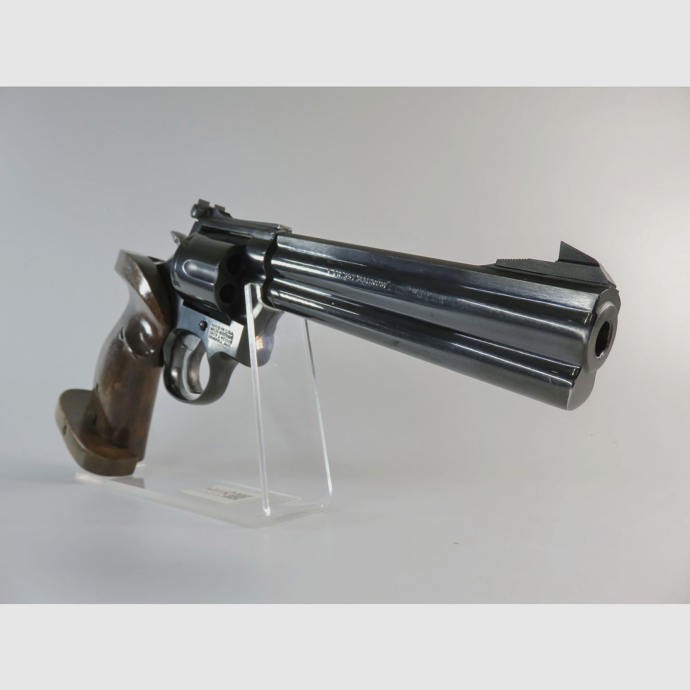 Revólver Smith & Wesson, modelo 586-3 | .357 Mag | 6 pulgadas | Pavonado | En excelente estado