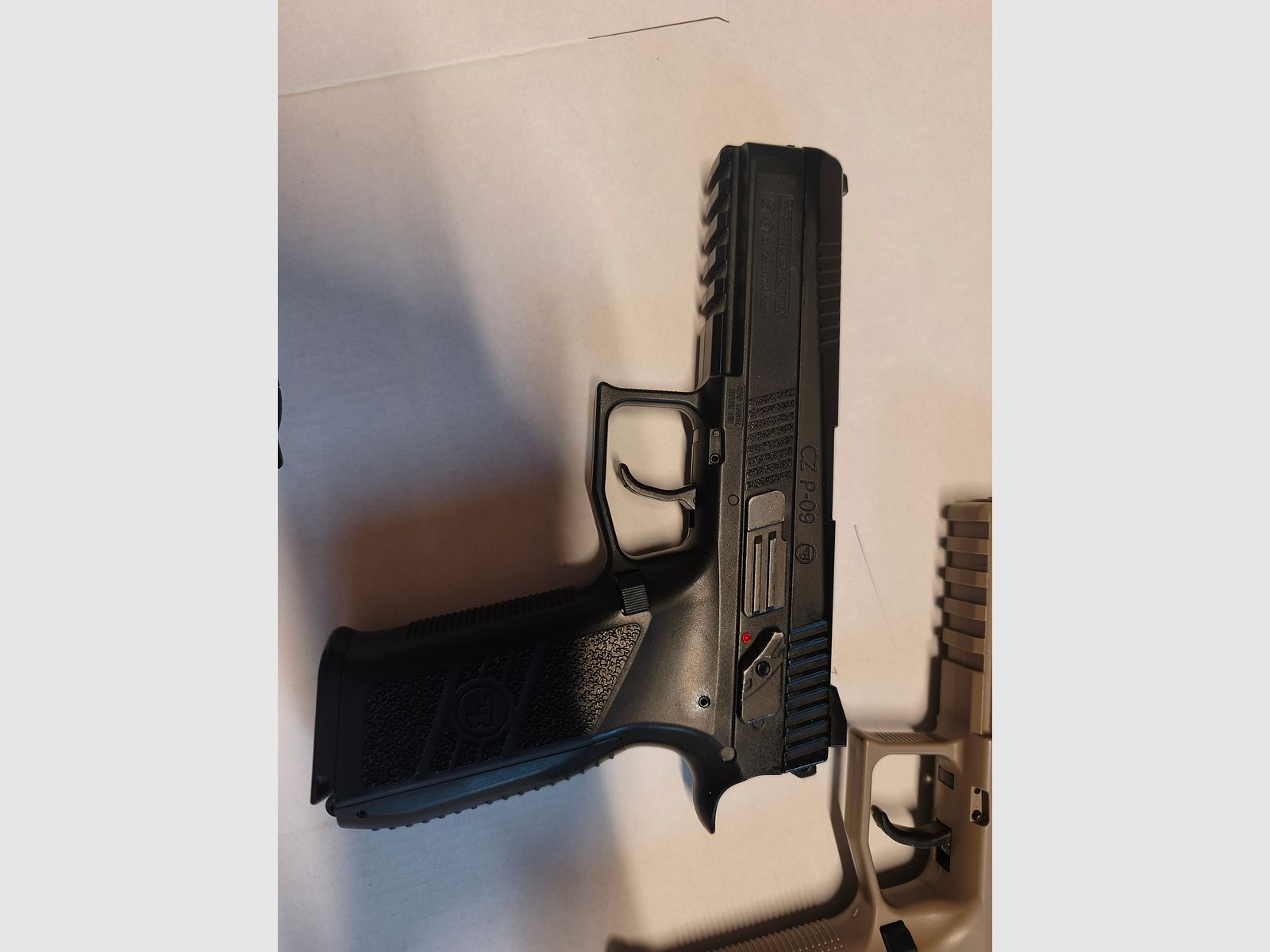 2x CO2 Pistool CZ P-09 4,5mm